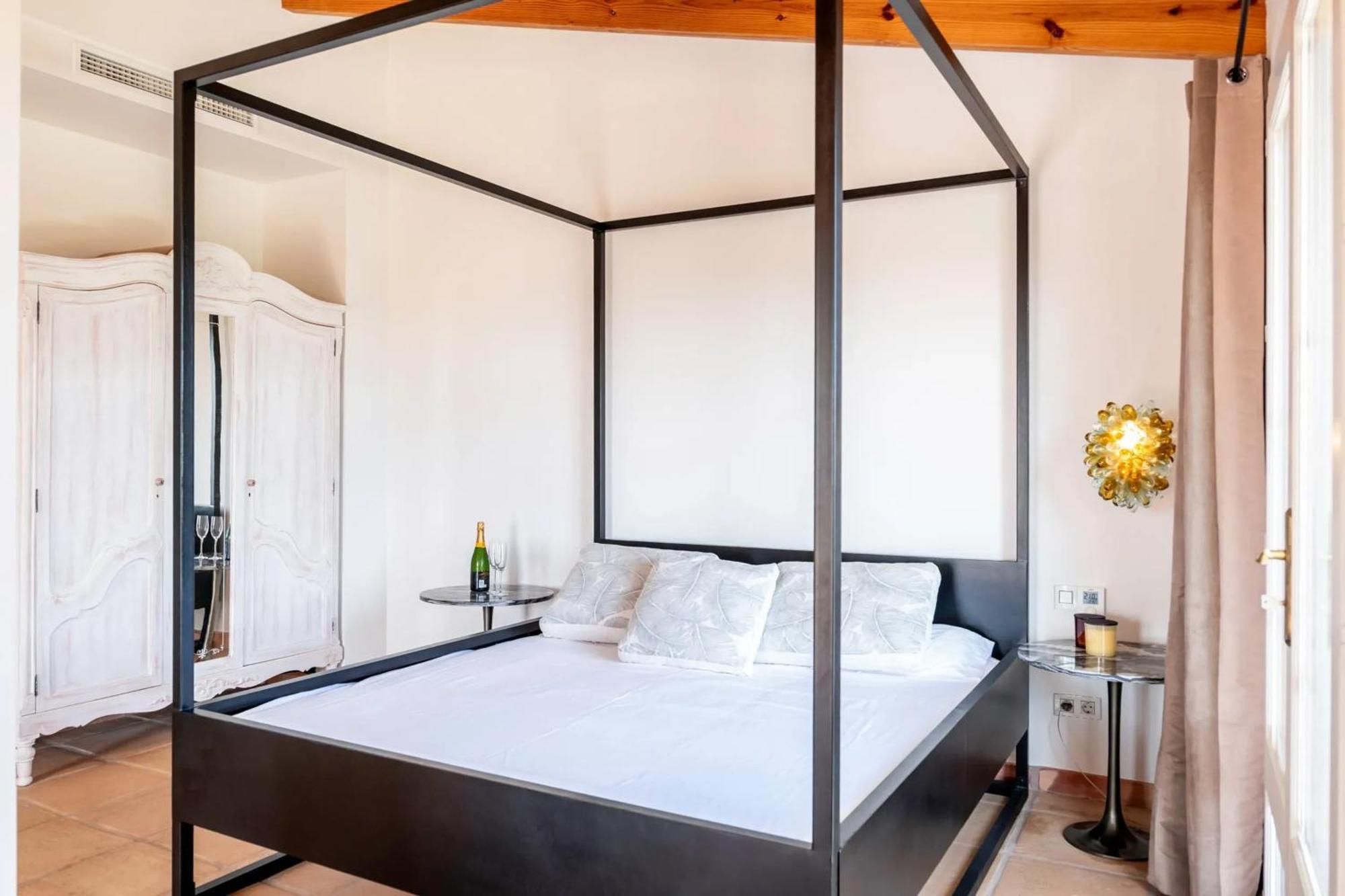 Spacious With Pool And Sea View In Villa Sant Llorenc Des Cardassar